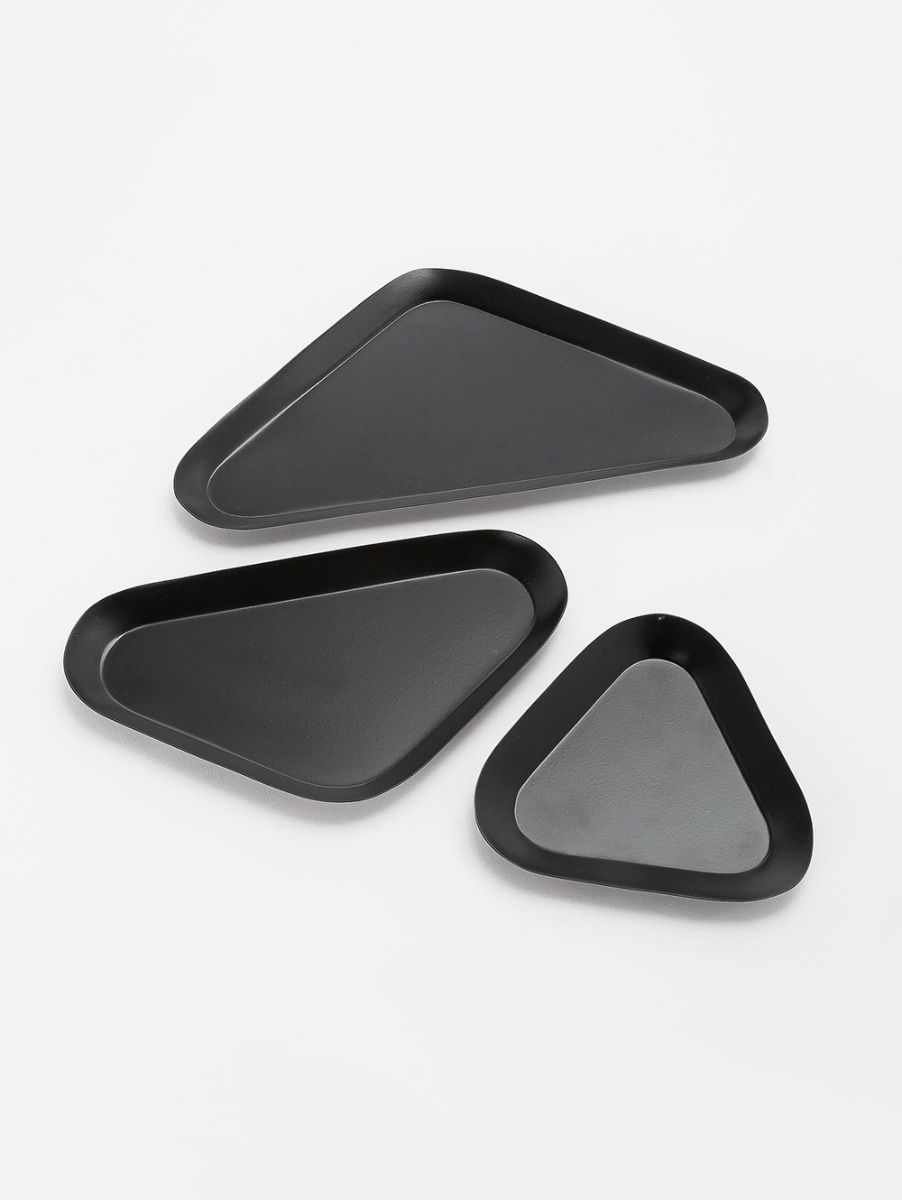 SET DE 3 BANDEJA METALICA TRIANGULAR NEGRA