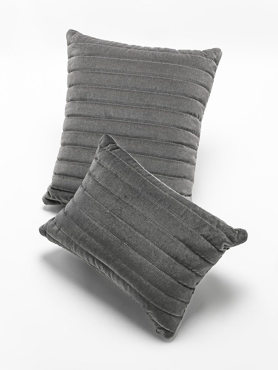 ALMOHADON CANELON GRIS 45 X 45