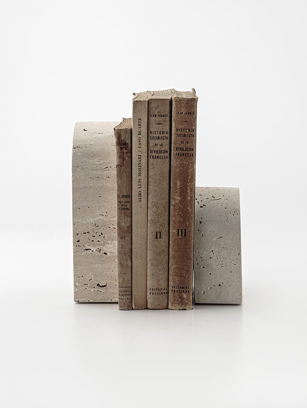 SUJETA LIBROS BARNET TRAVERTINE