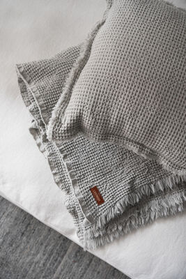 ALMOHADON PANAL GRIS CLARO 50X 50 CM - Second Image