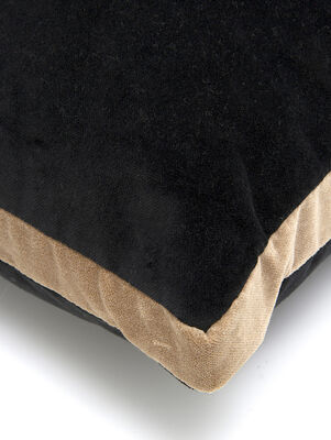 ALMOHADON VERSALLES NEGRO CON FAJA 50X50 - Second Image