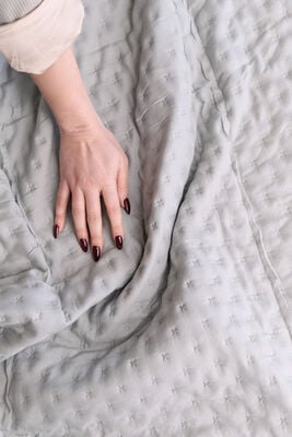 CUBRECAMA REGINA SUPER KING GRIS CLARO - Second Image