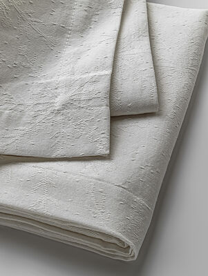 MANTEL SNOW OFF WHITE 150 X 270 - Second Image