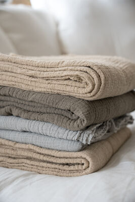 MANTA GASA TABACO 120 X 260 - Second Image