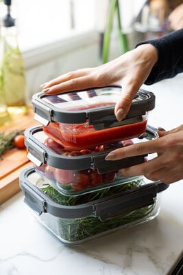 CONTENEDOR RECTANGULAR GLASS GREY 19 CM