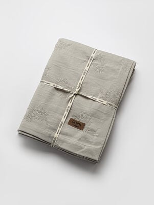 MANTEL LEAVES GRIS NIEBLA 270 X 150