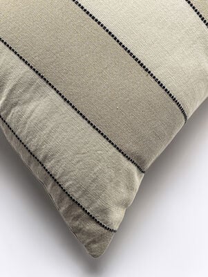 ALMOHADON 45 x 45 ESTE LINO - Second Image