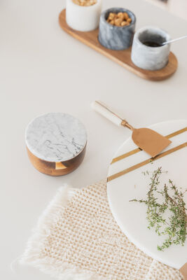CONTENEDOR DE SAL ARLO MARBLE WHITE - Second Image