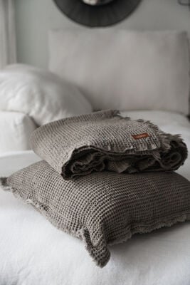 MANTA ESTOCOLMO TABACO 120 X 260 - Second Image