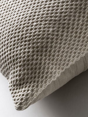 ALMOHADON ALMENDRA CRUDO 58 X 58 - Second Image