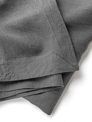 MANTEL DE LINO THESS CHARCOAL 170 X 250 - Second Image