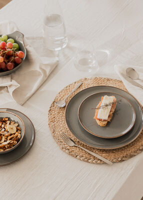 PLATO DE POSTRE SEASONS GREY 20 CM - Second Image