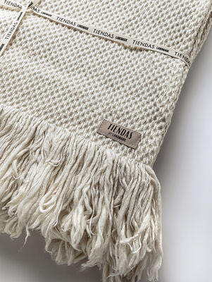 MANTA ALMENDRA CRUDO 140 X 180 - Second Image