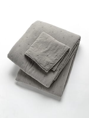 CUBRECAMA BERTHA C/FUNDAS KING TAUPE