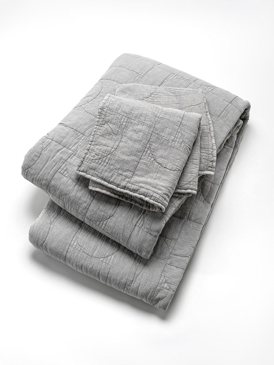 CUBRECAMA SOPHIA C/FUNDAS KING GRIS
