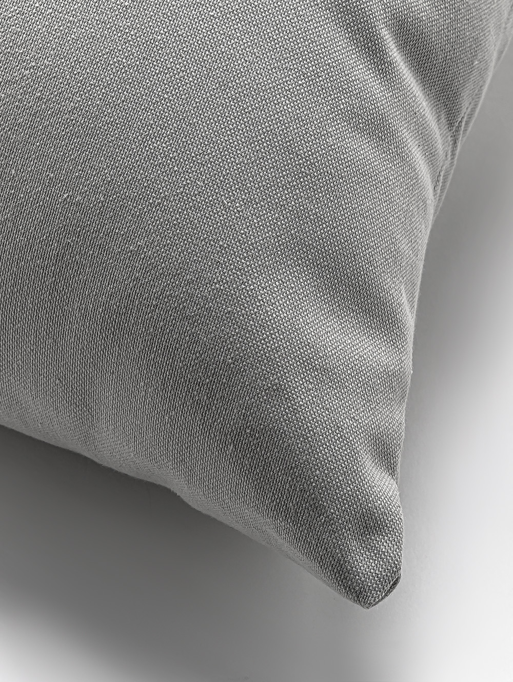 almohadon-gris-ALMOHADON-PANAMA-GRIS-50-X-50-FABRICA-3.jpg image number null