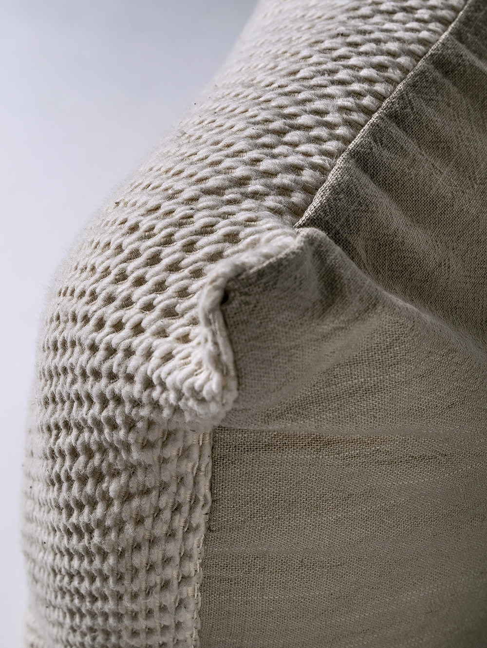 Almohadon crudo-ALMOHADON ALMENDRA CRUDO 58 X 58-DATEX-2.jpg image number null