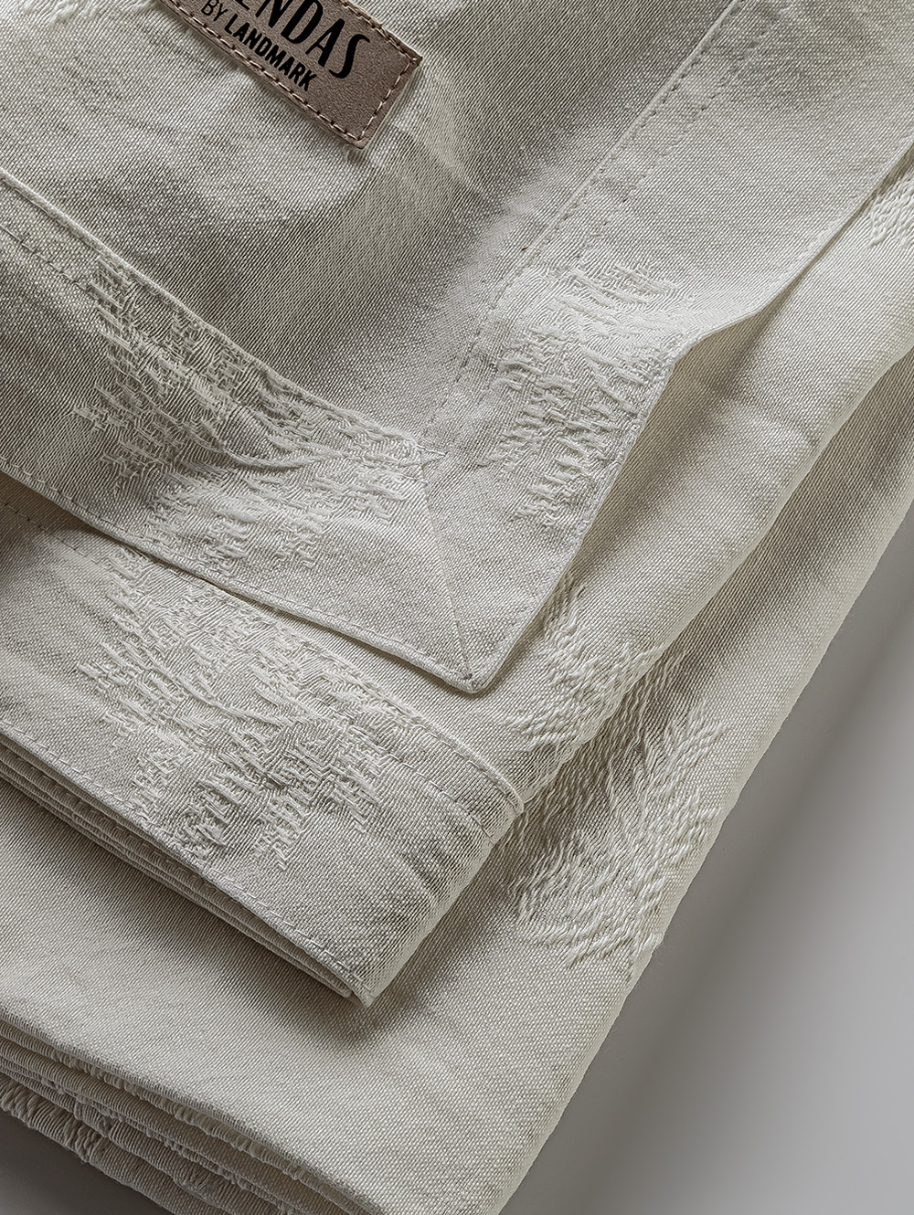 mantel blanco-MANTEL LEAVES 150 X 220 BLANCO-FABRICA LANDMARK-3.jpg image number null
