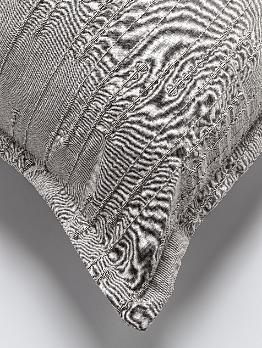 ALMOHADON SAMI 70 X 50 NIEBLA image number null