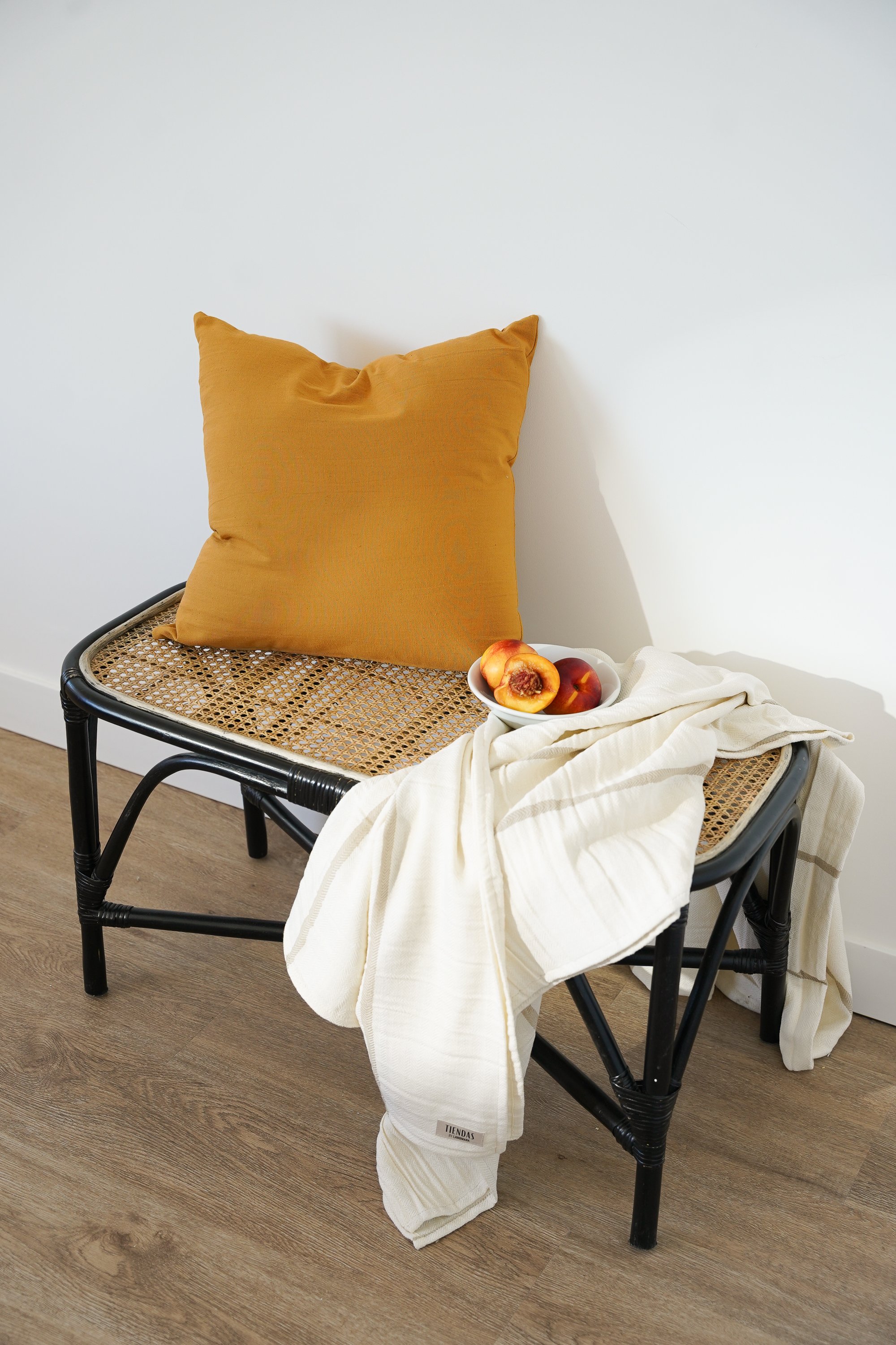 ALMOHADON BASIC TUSOR CANELA 45 X 45 REG0092-1.jpg image number null