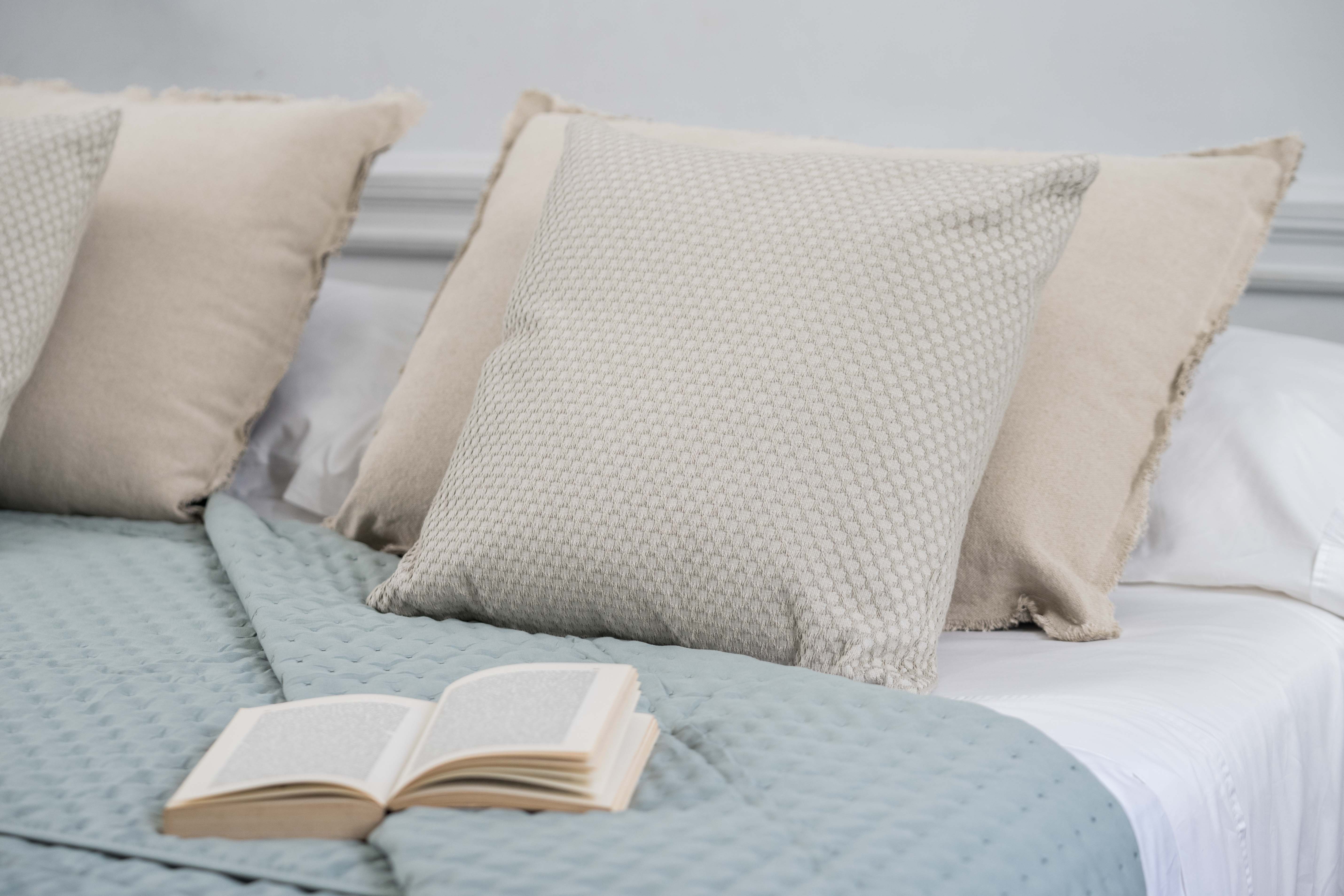 2024.10.31 Landmark Cubrecama Regina 2DSC00701-15.jpg image number null