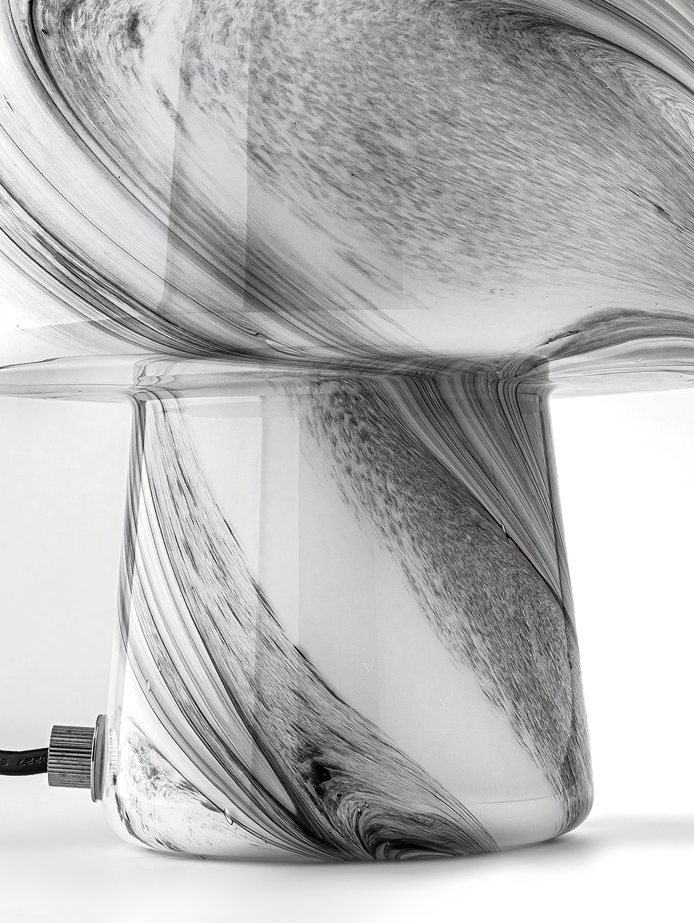 velador moderno-LAMPARA NANKIN-ABACO-4.jpg image number null