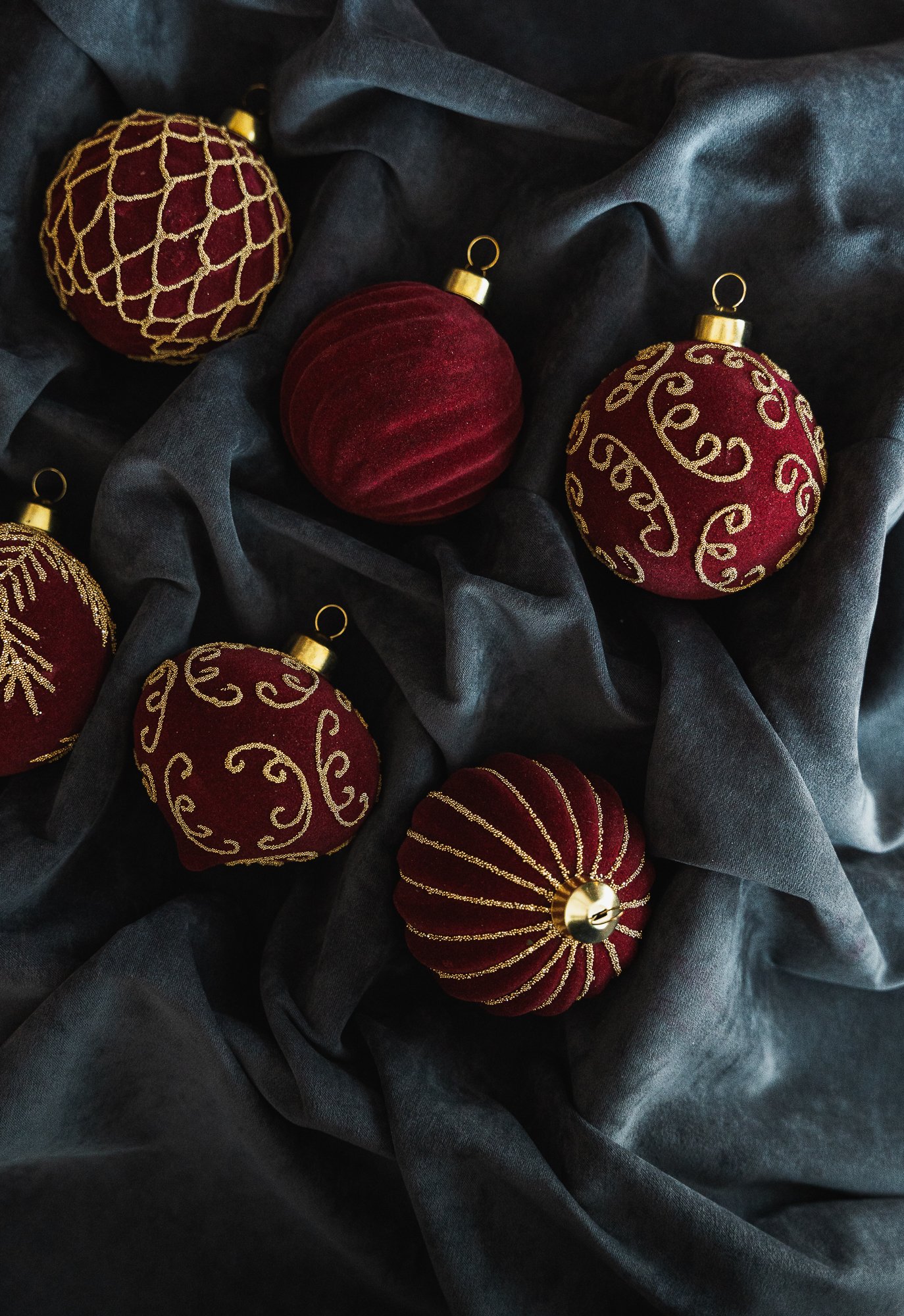 BOLA NAVIDEÑA VELVET BORDO image number null