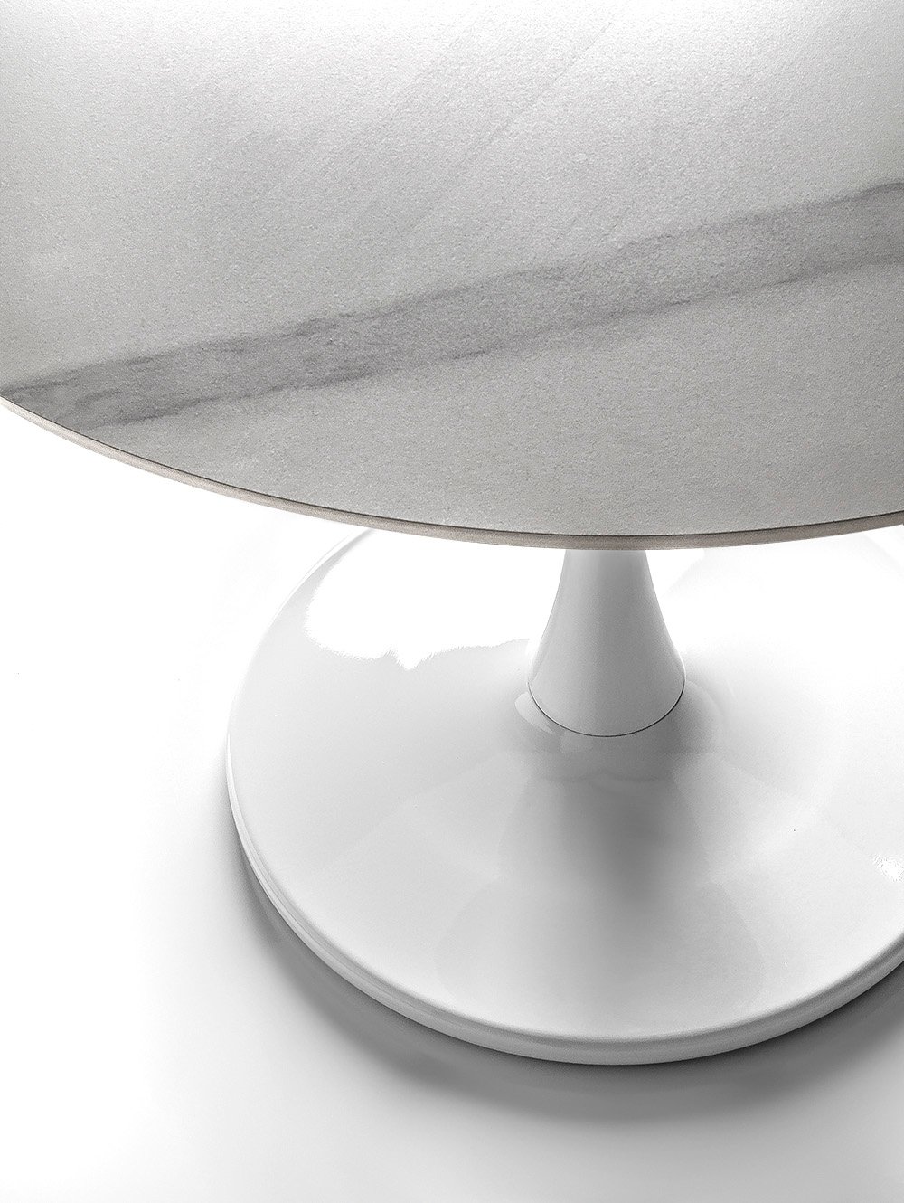 MESA DE COMEDOR GARDENA image number null