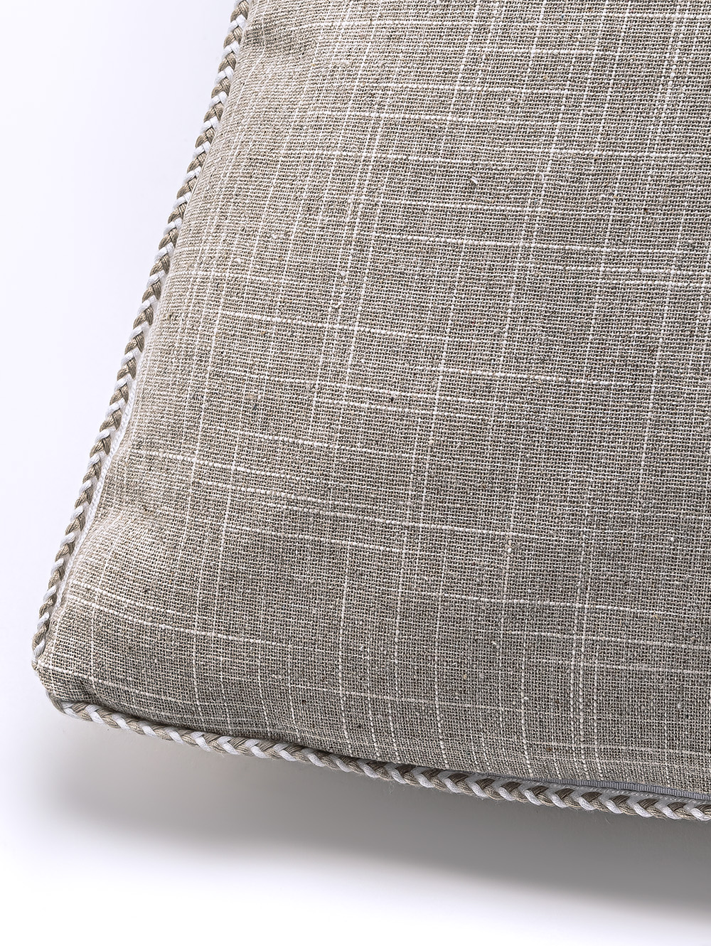 ALMOHADON HELENA BEIGE 50 X 50 image number null