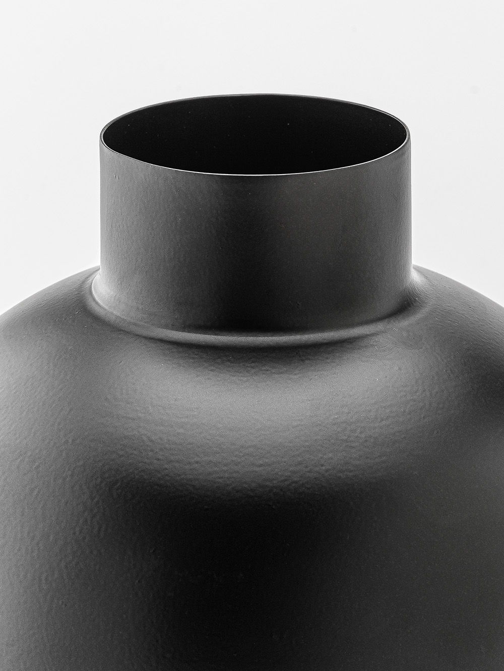 florero negro-FLORERO MODERN SMALL-CODECO-1.jpg image number null