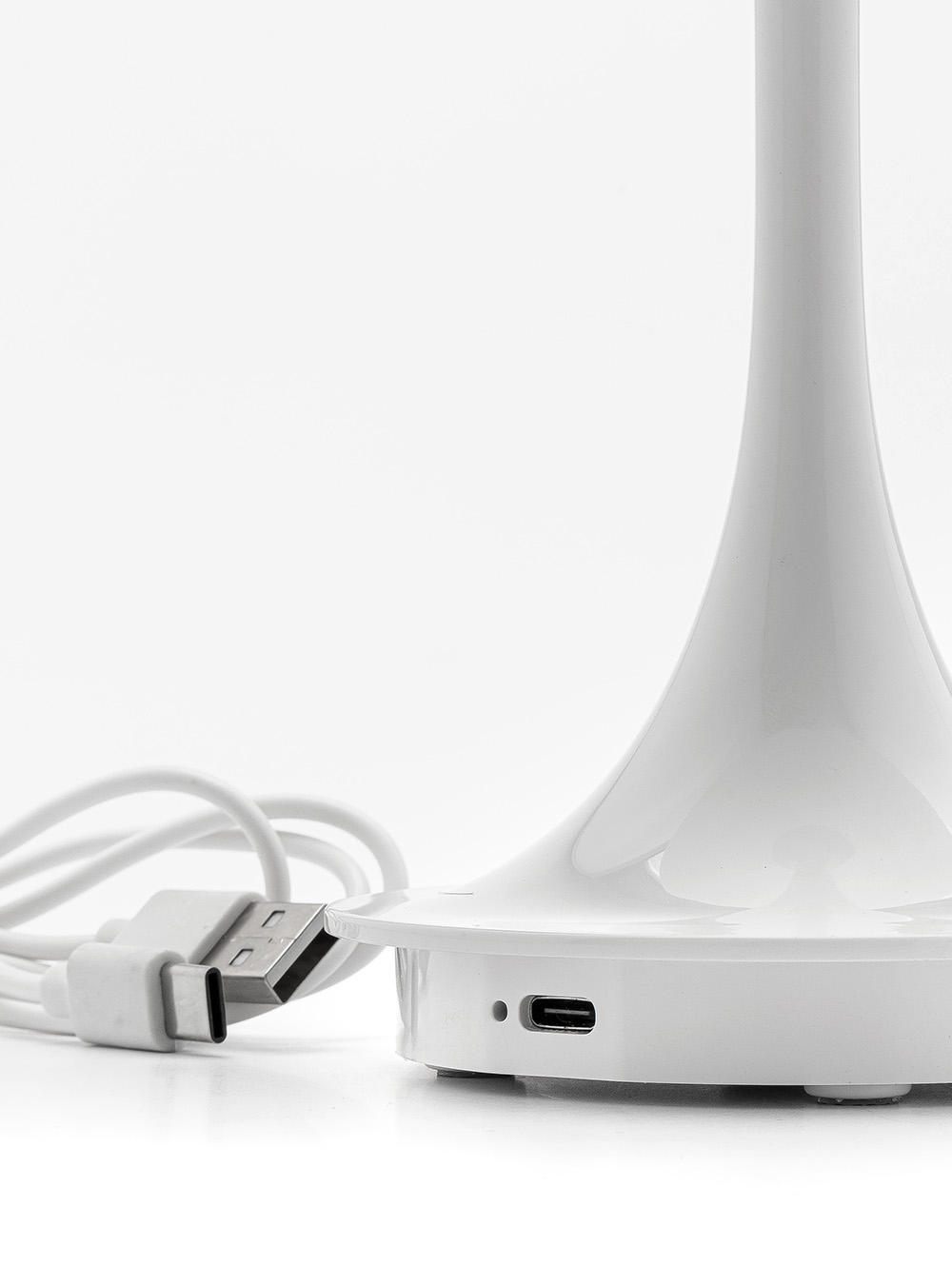 LAMPARA LED RECARGABLE HELSINKI WHITE image number null