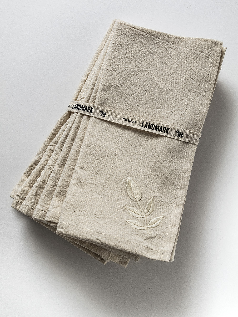 SET 6 SERVILLETAS TUSSOR NATURAL HOJAS 40 X 40 image number null