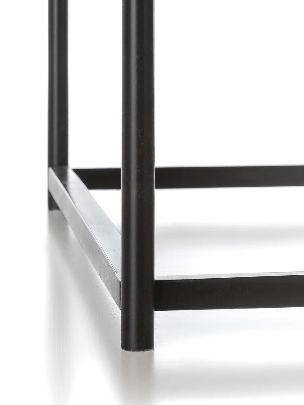 Consola de hierro negra-IRON BLACK SIN ESTANTES-Landmark-04.jpg image number null
