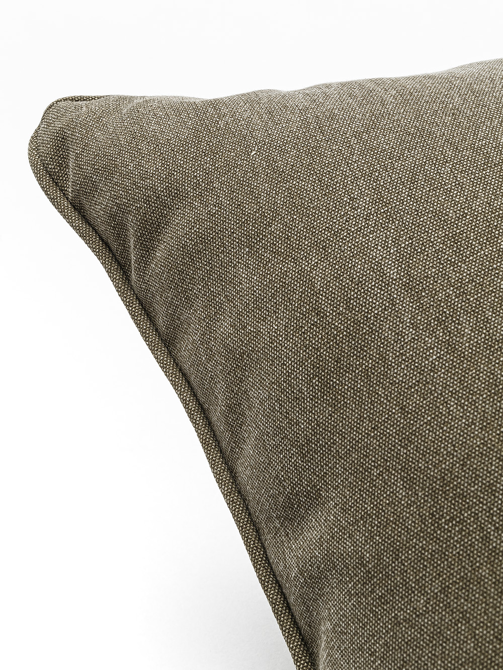 ALMOHADON ENVEJECIDO CON VIVO CANELA 50 X 50 image number null