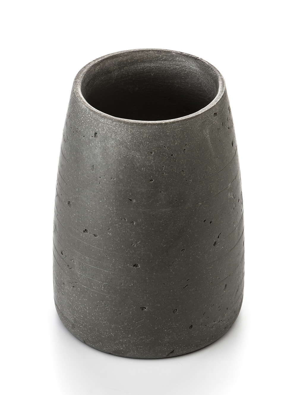Vaso portacepillos simil cemento-VASO PORTA CEPILLO DIENTES TRANCOSO GREY POLYRESIN-Tiendas Landmark-2.jpg image number null