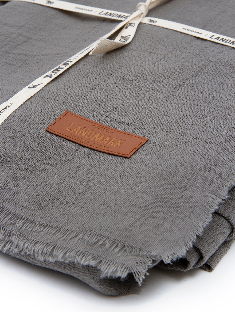 Mantel de gasa gris-MANTEL GASA L CEMENTO 120 X 280-Tiendas Landmark-1.jpg image number null