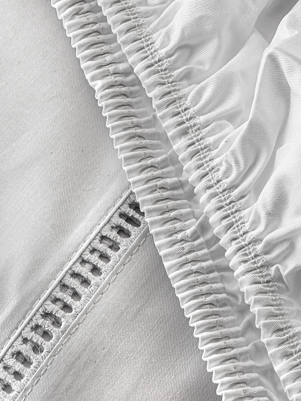 JUEGO DE SABANAS 250H CON VAINILLA SUPER KING image number null