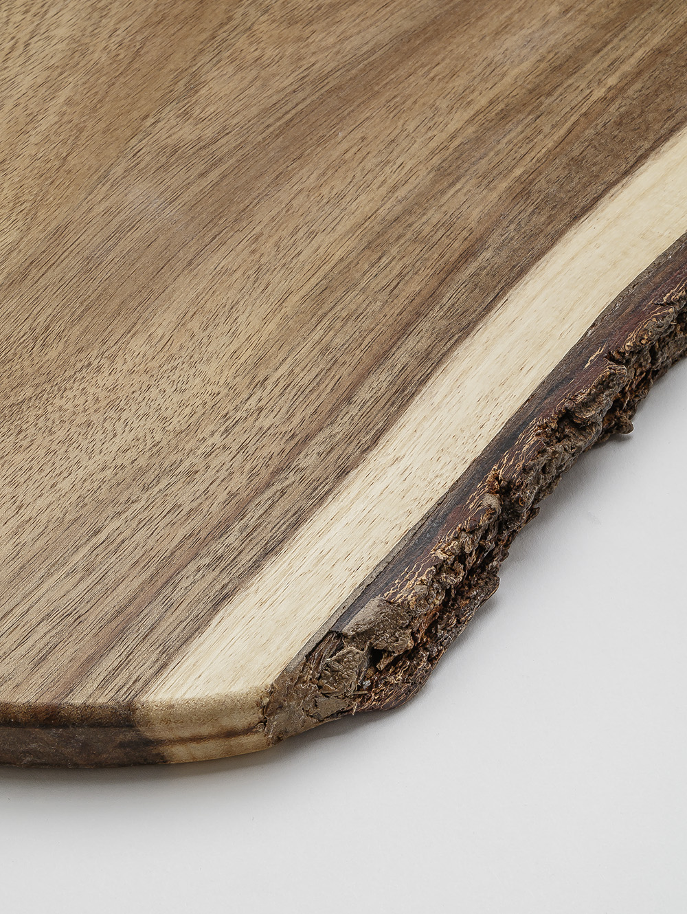 tabla para cortar de madera-TABLA ACACIA CON CORTEZA 44X33 CM-MISHKA-3.jpg image number null