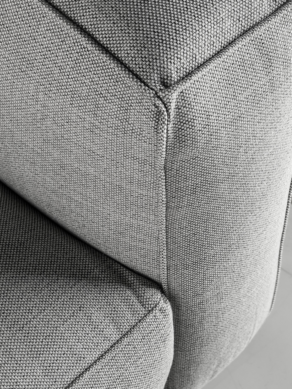 Sofa de lino gris tres cuerpos-HARRY ALUMINIO 250-Landmark-08.jpg image number null