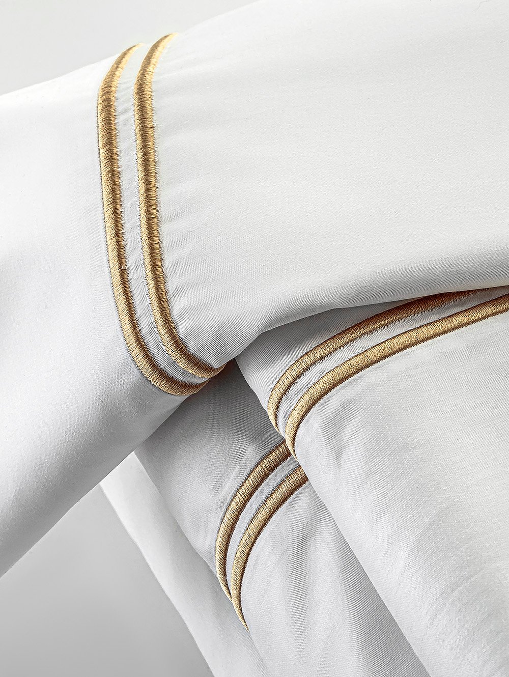 JUEGO DE SABANAS 400H SATEN FESTON BEIGE KING image number null