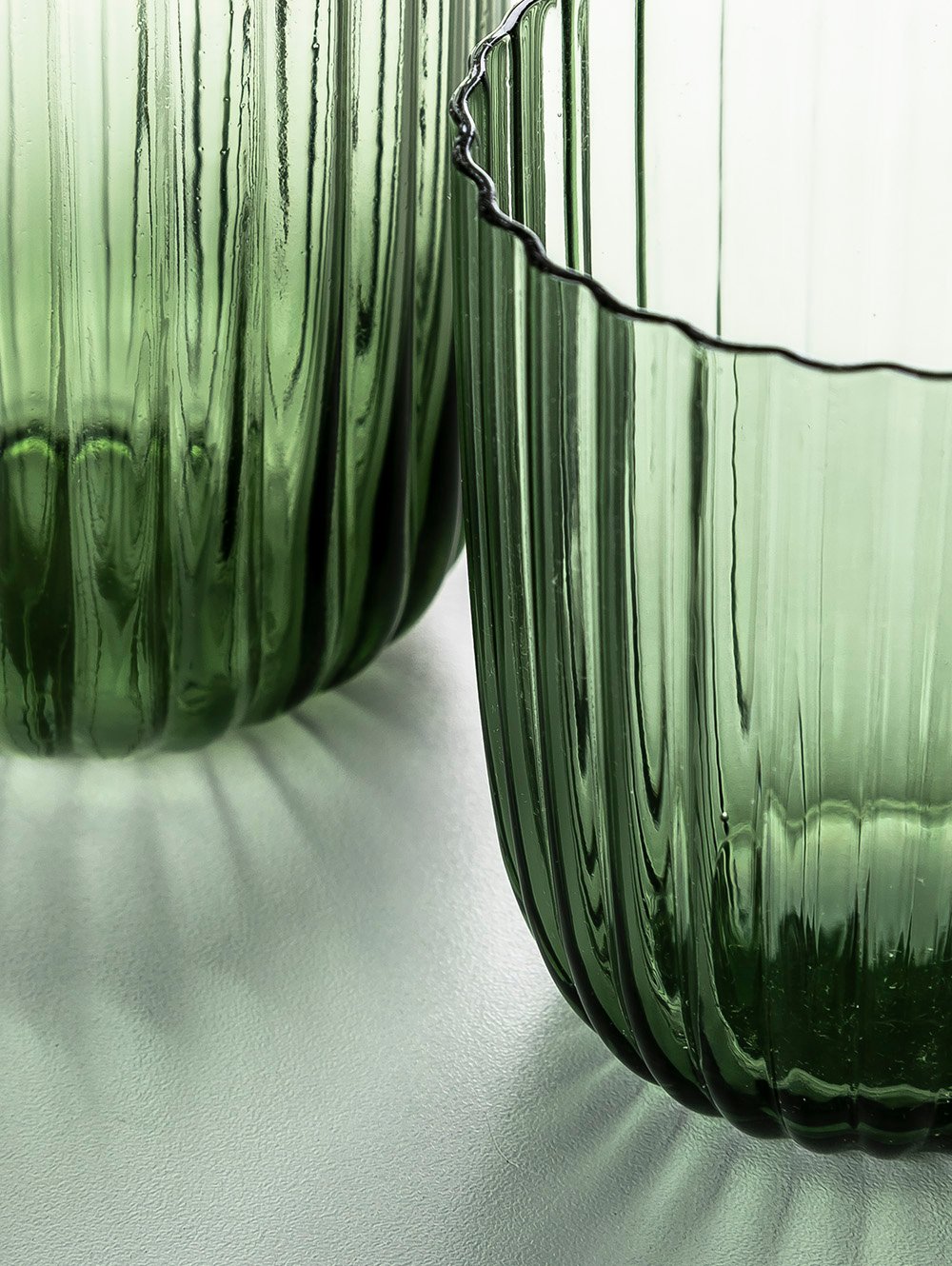 Botella de vidrio con vaso-ROAN GREEN-Landmark-01.jpg image number null
