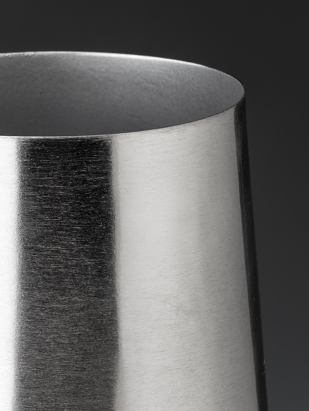 Florero alto gris-RISOR-Landmark-04.jpg image number null