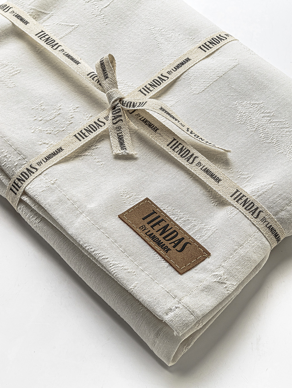 camino de mesa off white-CAMINO DE MESA TREE OFF WHITE 50 X 200-DATEX-2.jpg image number null