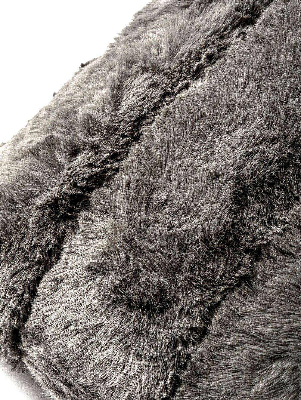 ALMOHADON CAMBOYA GRIS OSCURO-HACHE-1.jpg image number null