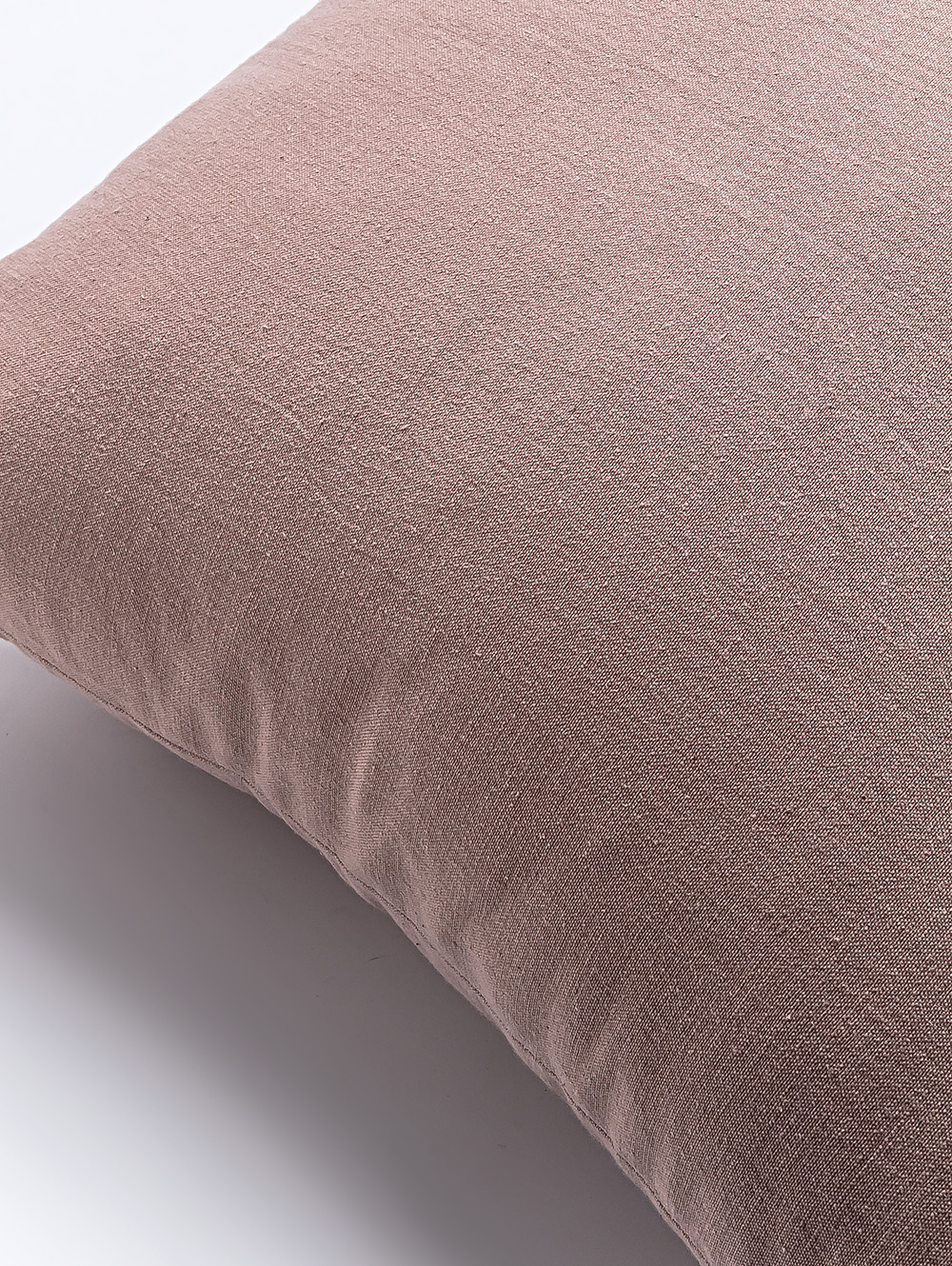 almohadon rosa-ALMOHADON BASIC TUSOR ROSA 45 X 45-FABRICA LANDMARK-3.jpg image number null