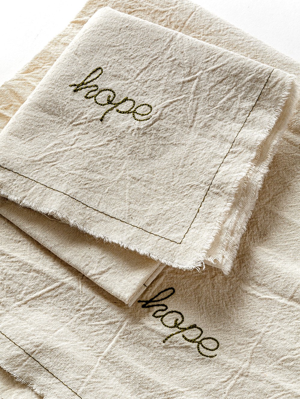 SET X 6 SERVILLETAS BORDADA HOPE image number null