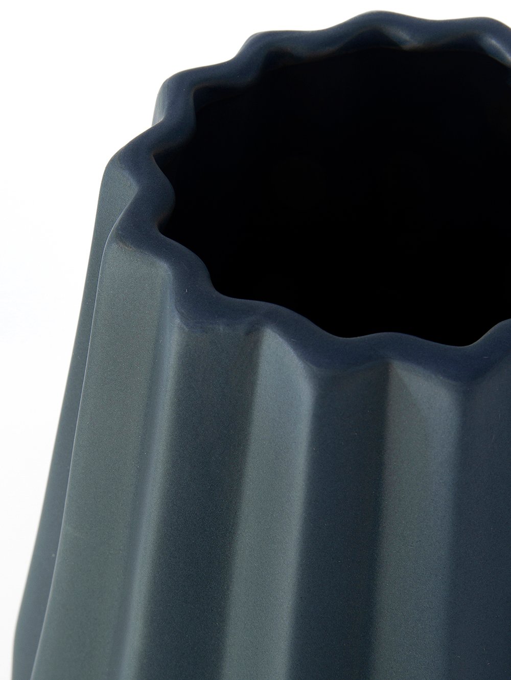 Florero geometrico gris-FLORERO JEWE DARK GREY LARGE-Tiendas Landmark-1.jpg image number null