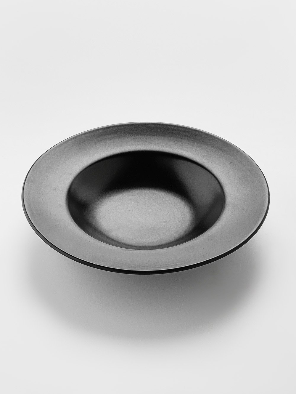 plato-ceramica-PLATO-DE-PASTA-TIMELESS-NEGRO-KLER-2.jpg image number null