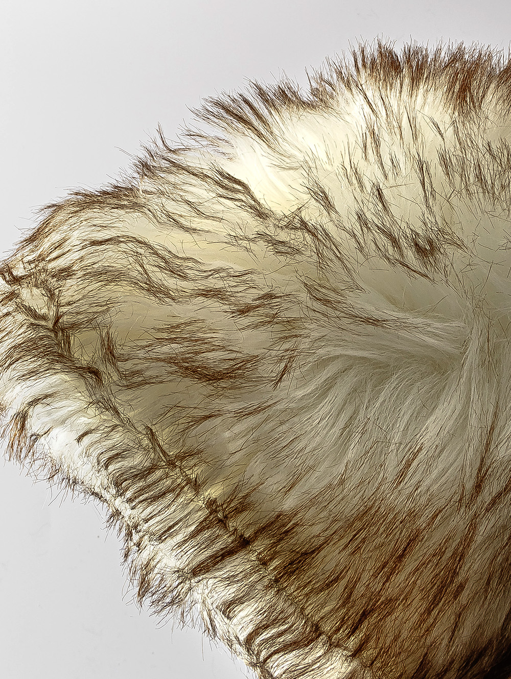 ALMOHADON VAIL BLANCO-MARRON 45 X 45 image number null