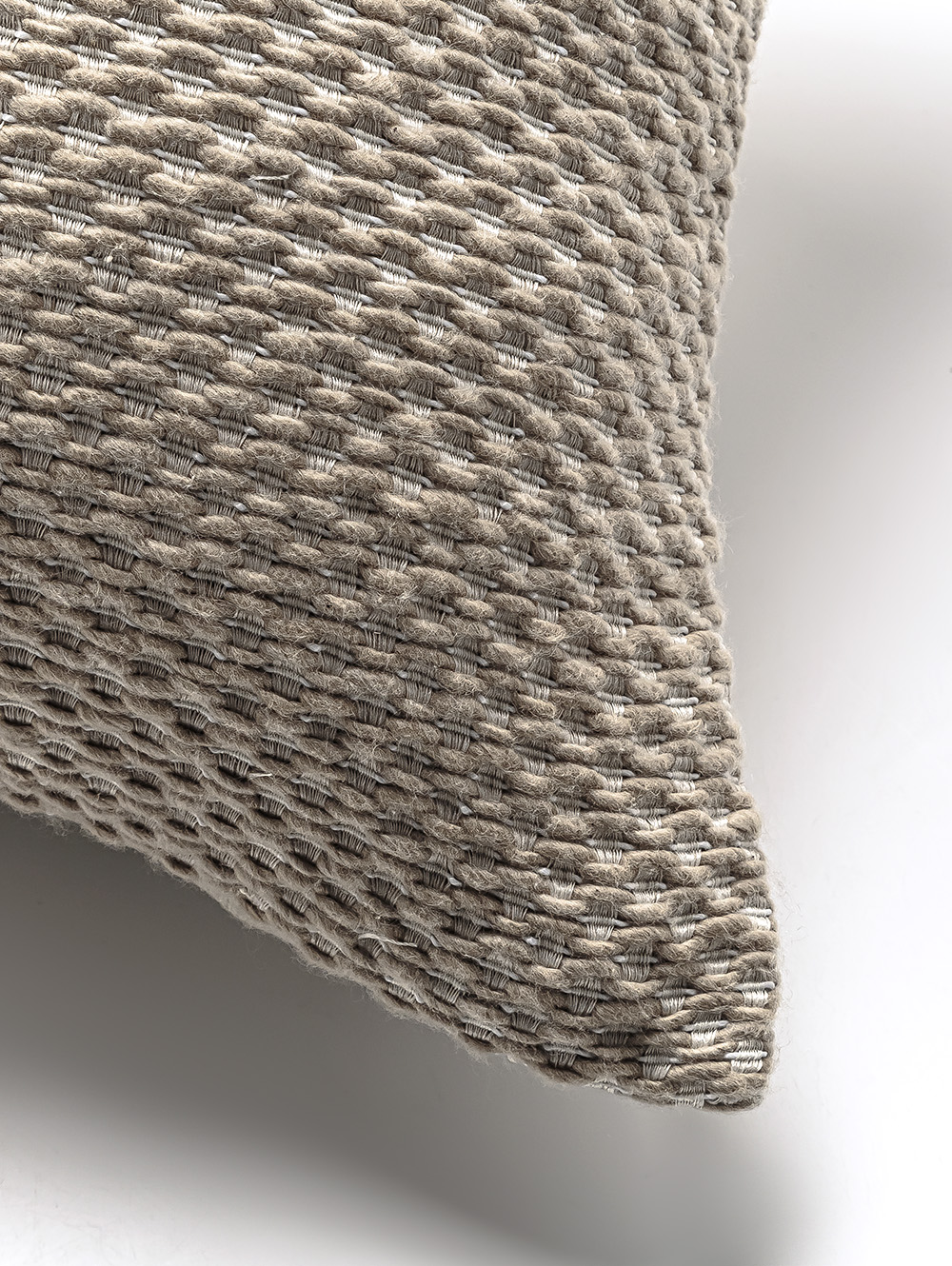 almohadon-para-sillon-ALMOHADON-ALMENDRA-TOSTADO-RECTANGULAR-50X30-DATEX-3.jpg image number null